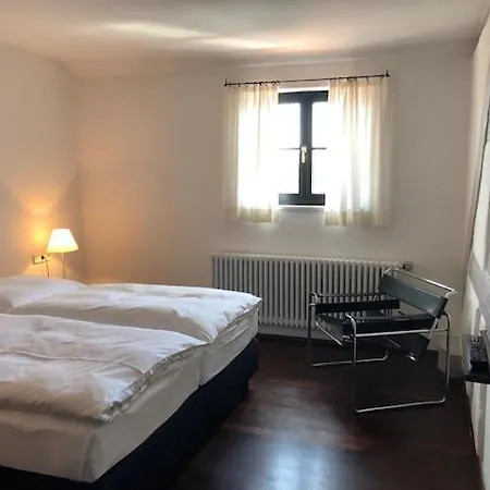 Landgasthof Adler Bett & Fruhstuck Oda ve Kahvaltı